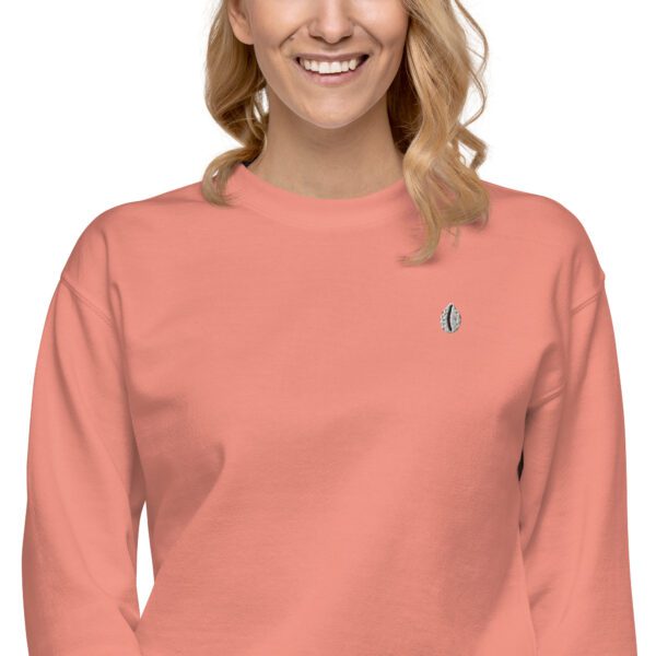 🐚 Salty Soul – Unisex Sweatshirt mit gestickter Kaurimuschel – Bild 7