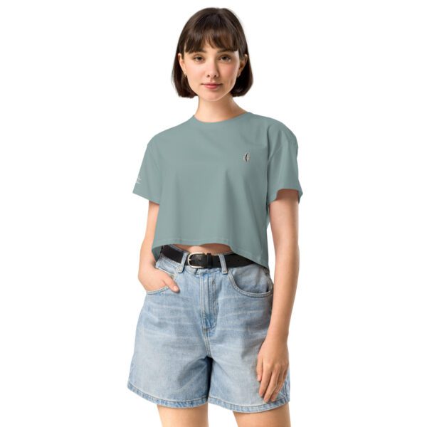 🐚 Salty Soul – Crop-Top mit gestickter Kaurimuschel